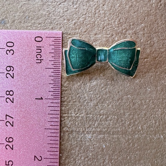 Vintage Petite Teal Green Enamel Bow Brooch Pin Gold Tone - Picture 7 of 8